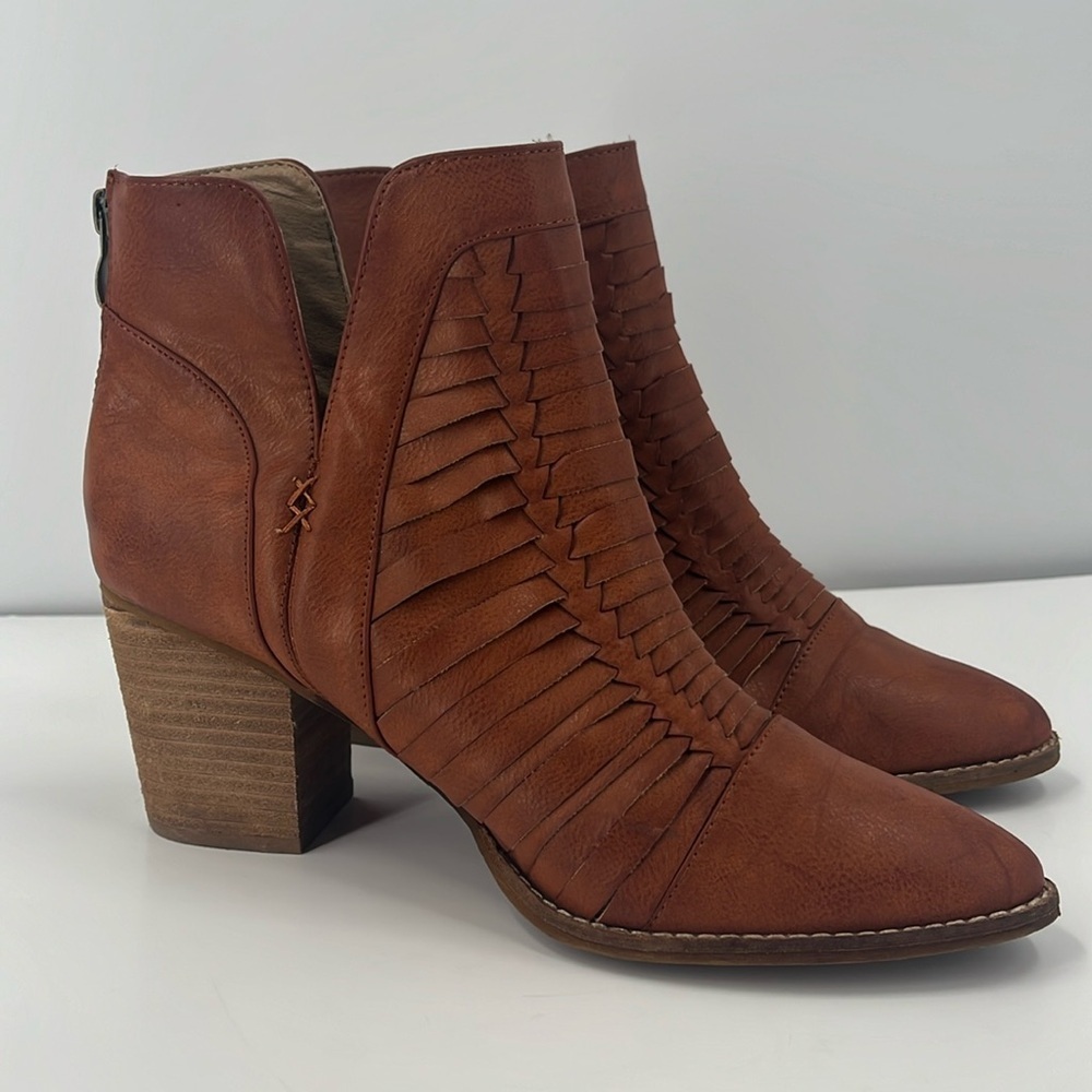 Beast Chestnut Brown Woven Ankle Boots Vegan Leather Heeled Western Casual 10